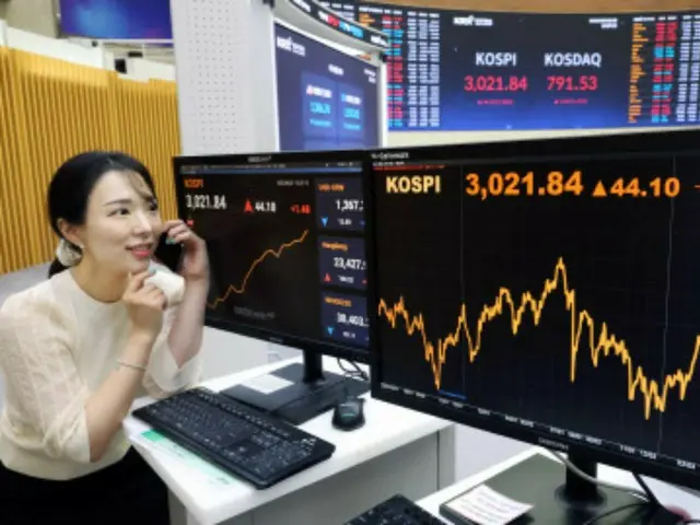 KOSPI指数3000突破...李大統領「5000時代を開く」