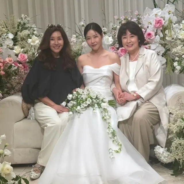 女優パク・ハナ、結婚式に大御所が総出動1