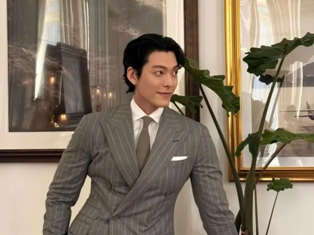 キム・ウビン、スーツ姿が最高…優れたフィジカルでミラノを魅了