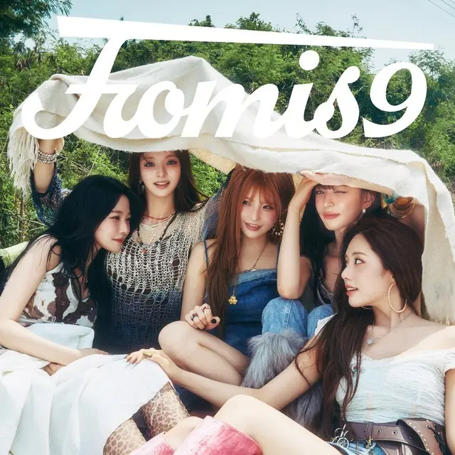 「fromis_9」、「サマークイーン」の帰還…本日（25日）「From Our 20's」発売