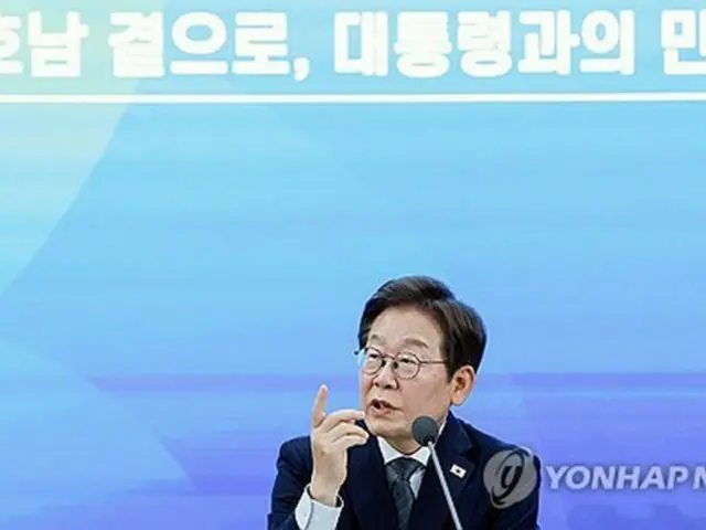 李大統領が光州市民と対話　軍空港移転問題でＴＦ設置指示