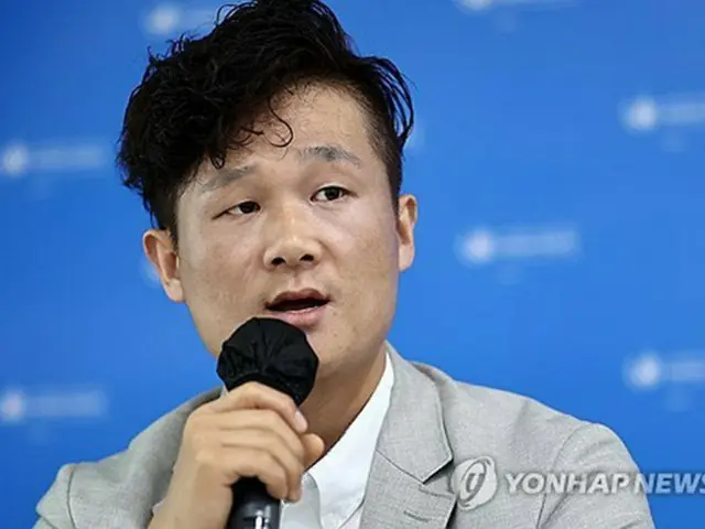 証言する脱北者＝２５日、ソウル（聯合ニュース）