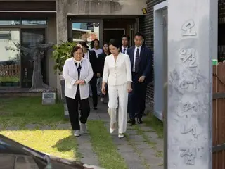 金惠京夫人、1か月ぶりに五月の母親の家を再訪問…「約束を守るため」＝韓国