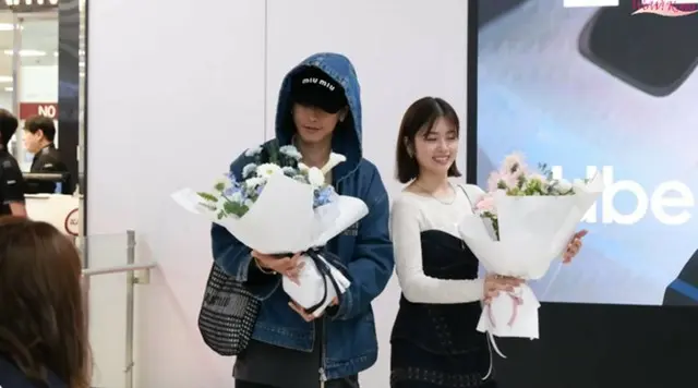 【空港ファッション映像レポ】日本版「私の夫と結婚して」主演の小芝風花＆佐藤健、たくさんのファンに迎えられて金浦国際空港に到着3