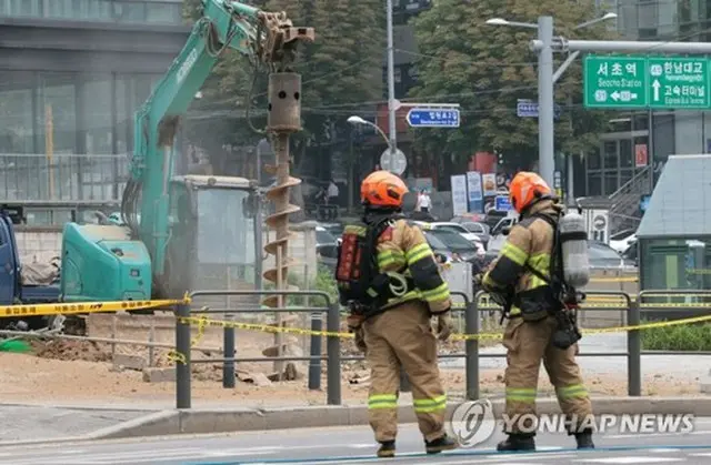 ガス漏れが起きた教大駅付近の事故現場＝２７日、ソウル（聯合ニュース）