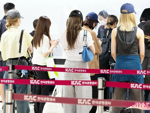 【空港ファッション映像レポ】ガールズグループ「IS:SUE」、Mnet「M COUNTDOWN」など韓国でのスケジュールを終えて帰国