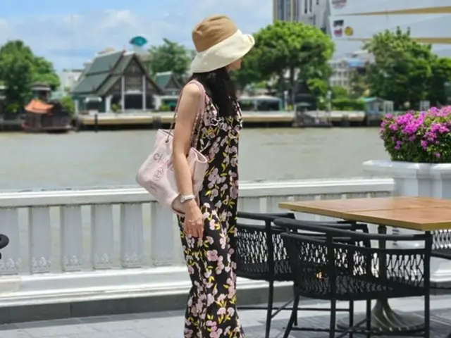 女優イ・ボヨン、復帰を控え子供たちと海外旅行