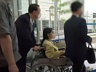 「なぜ車椅子に？」退院した金建希夫人に「うつ病と関係あるのか」＝韓国報道
