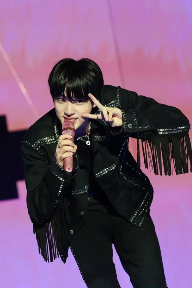 「BTS」JIN、ファンコンサートツアー華やかな砲門…「ARMYと一緒だから成功、可能性に挑戦」