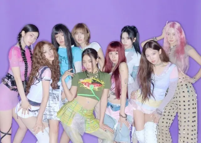 「TWICE」がカラフルなスタイリングで大胆に…4thアルバムのファーストコンセプトイメージを公開