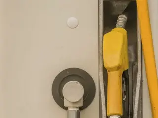 「車が止まった」…ガソリンではなく「99％が水」だった＝韓国