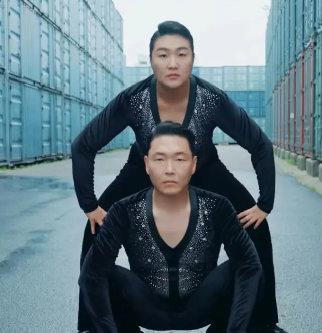 PSY「びしょびしょショー」、めちゃくちゃ紛らわしい2人…ドッペルゲンガー級ビジュアルに「びっくり」