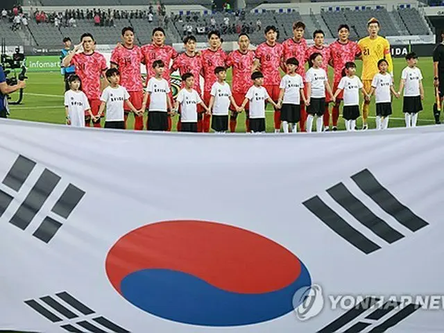 サッカーの東アジアＥ－１選手権に出場した韓国代表＝７日、竜仁（聯合ニュース）