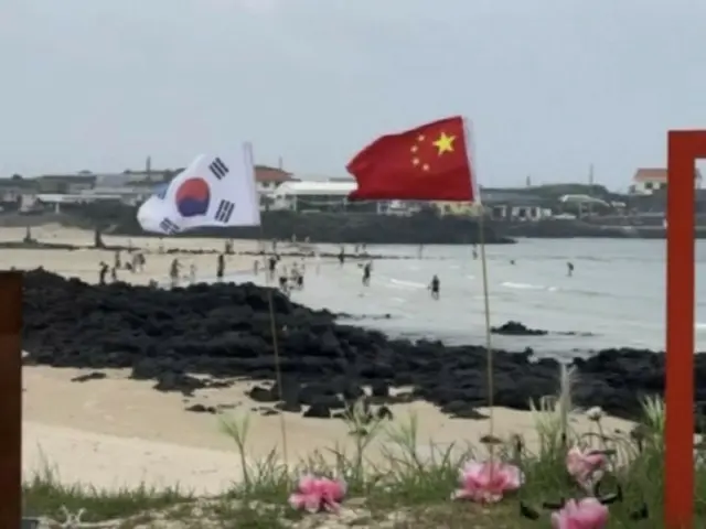 済州道・牛島の海岸に立てられた中国国旗にインターネットユーザーらが怒り＝韓国報道