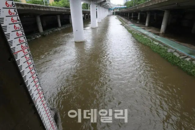 「災害級の豪雨」韓国でも事故が相次ぐ