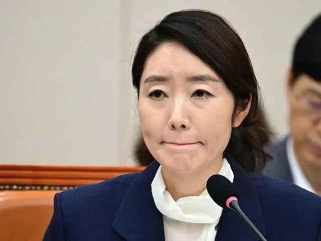 共に民主党の女性家族委員たち「国民の力、姜仙祐女性家族部長官候補者の人事聴聞報告書の採択手続きに臨んで」＝韓国