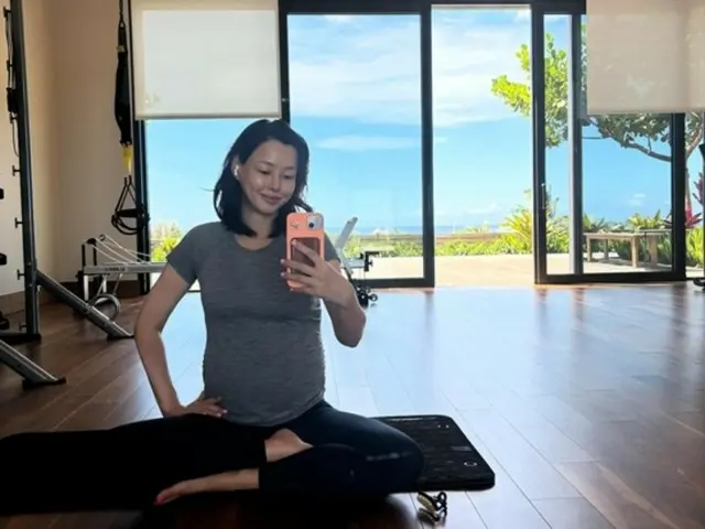 「第2子妊娠中」イ・ハニ、臨月の近況公開…妊婦の美しさで伝える「感謝と幸せ」