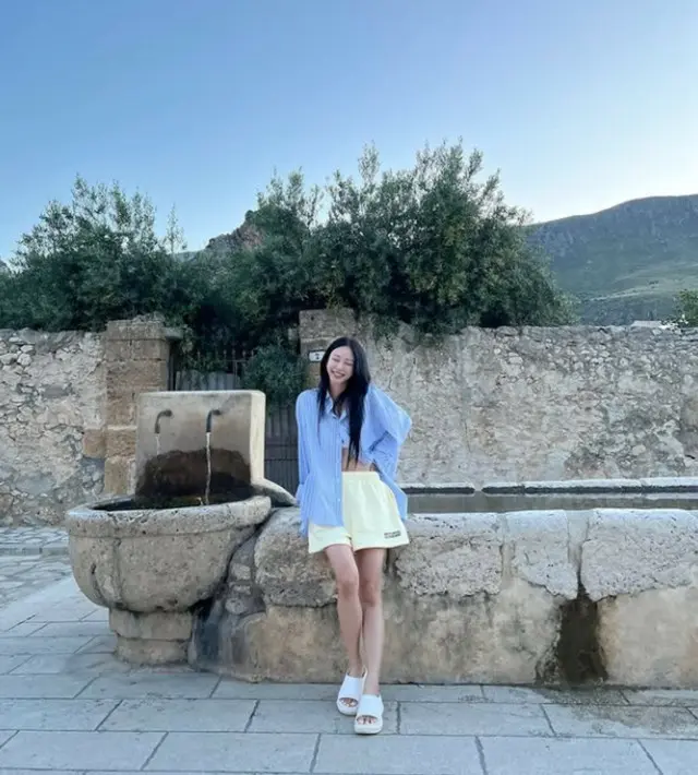 女優ハン・イェスルがスリムなボディを披露した。