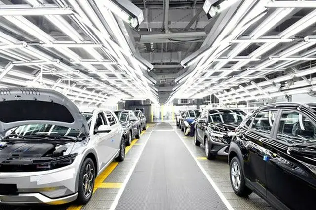 現代自動車のＥＶ生産ライン（現代自動車グループ提供）＝（聯合ニュース）≪転載・転用禁止≫