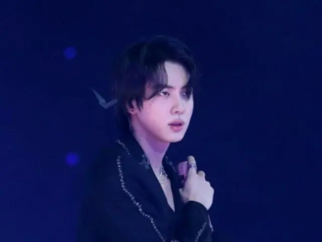 JIN、新記録樹立で米ダラス公演も大盛況…「息をのむほど美しいビジュアル」