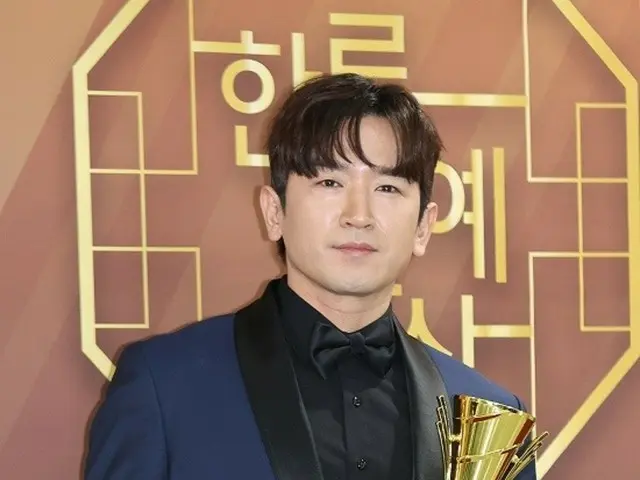 イ・ミヌ（SHINHWA）、約2億6千万円の詐欺事件を乗り越え結婚発表…グループ内で4人目の“既婚男性”への合流でファンに見せた感謝の気持ち