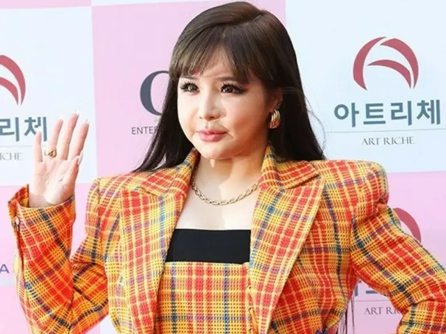 「2NE1」パク・ボム、体調不良でWATERBOMB釜山公演を欠席…公演直前の知らせにファンの不満続出