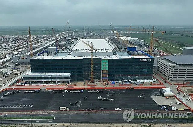 サムスン電子が米テキサス州テイラー市に建設している半導体工場（同社提供）＝（聯合ニュース）≪転載・転用禁止≫