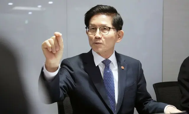 金文洙、前雇用労働部長官