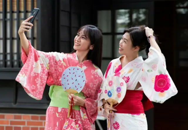 「光復節に、着物を着て侍の決闘を体験しよう」…祭りに波紋＝韓国