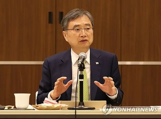 懇談会で発言する趙氏＝３０日、東京（聯合ニュース）