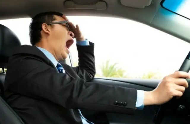 ふらふら走っている前の車、居眠り運転のようだが…8月が最も危険＝韓国