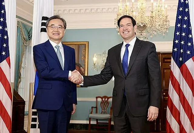 先月３１日（米東部時間）に米ワシントンでルビオ国務長官（右）と会談した趙顕（チョ・ヒョン）外交部長官（ワシントン特派員団提供）＝（聯合ニュース）≪転載・転用禁止≫