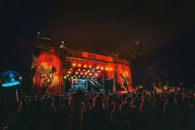 「Xdinary Heroes」、「Lollapalooza Chicago」のステージを飾る…ワールドワイドな人気上昇中03