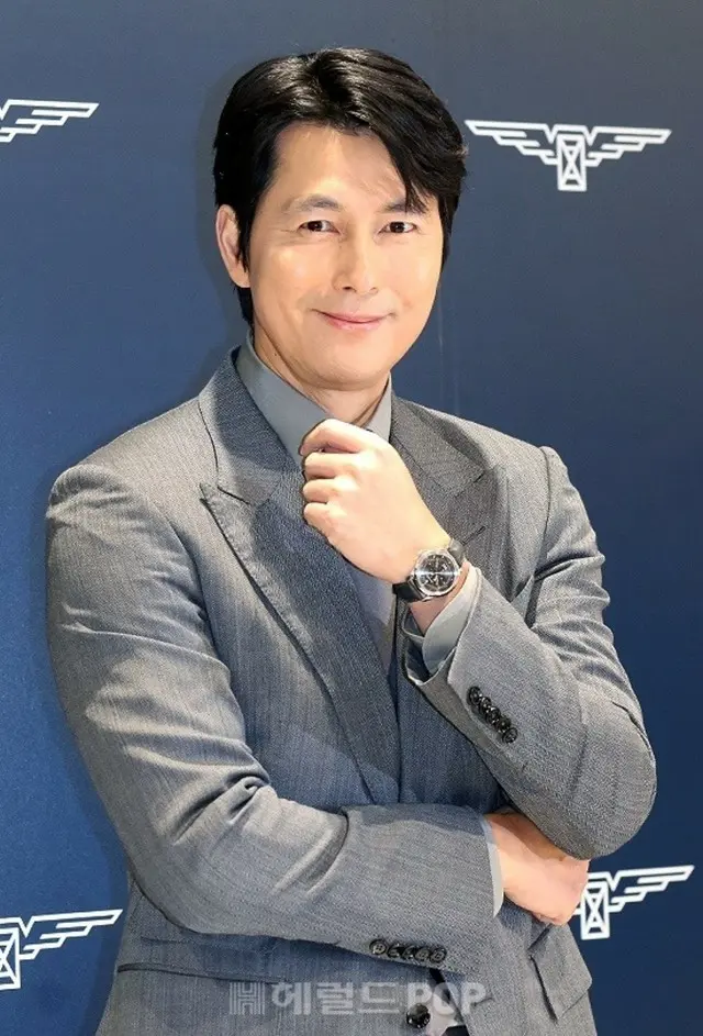 俳優チョン・ウソン、婚外子スキャンダルは謝罪までしたが…一般人女性との婚姻届提出説には“沈黙”のなぜ？