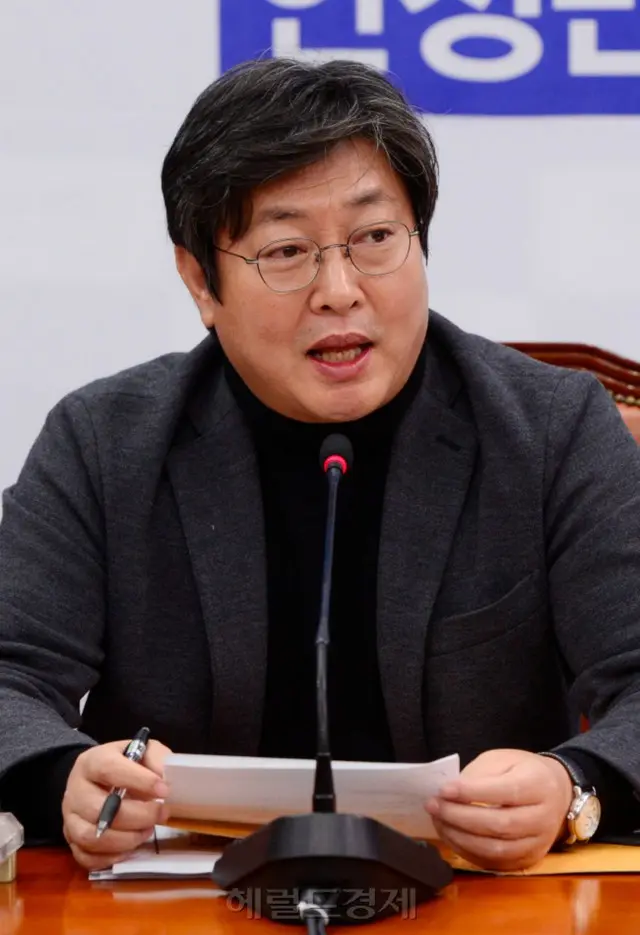 李春錫議員、株式借名取引疑惑で共に民主党離党…「私の過ち」と謝罪＝韓国