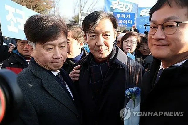 昨年１２月１６日、ソウル拘置所に入る曺国氏＝（聯合ニュース）