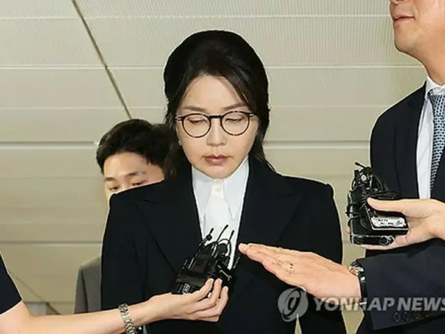 韓国地裁　１２日に尹前大統領妻の逮捕状審査
