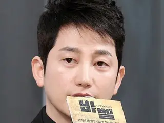 “家庭破綻を誘導”vs“事実無根”…俳優パク・シフ、プライベート騒動を正面突破できるのか？