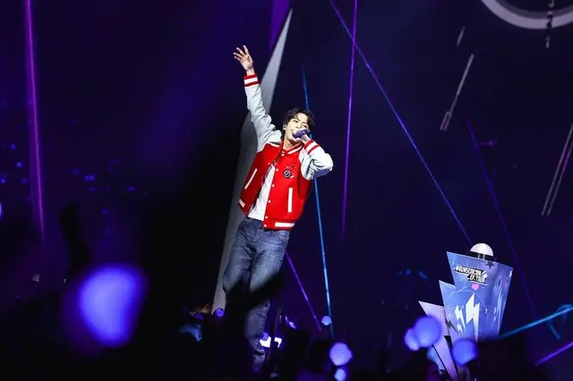 「BTS」JIN、全世界のARMYとファンコンサートツアーファイナル