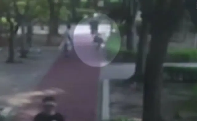 「かばんが血まみれ」…早朝に散歩していた女性の頭にガラス瓶が落下＝韓国