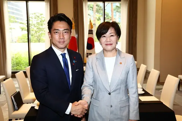 「チャプチェが好き」…「ファンクルセク座」小泉進次郎氏が “訪韓”＝韓国報道