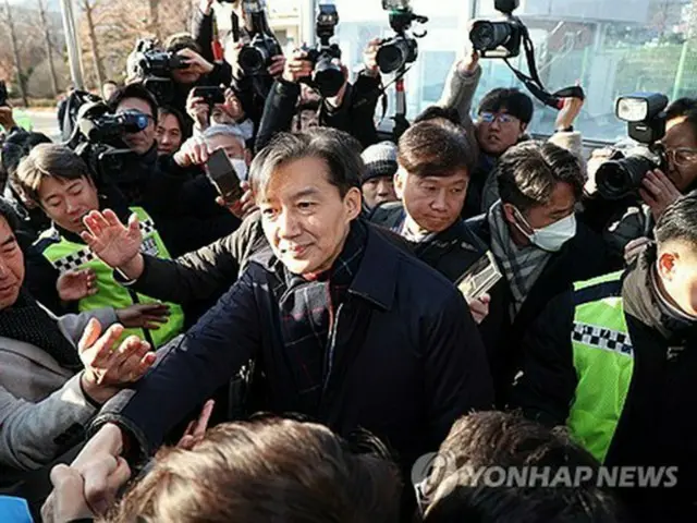 韓国政府　曺国元法相・尹美香前議員らを恩赦