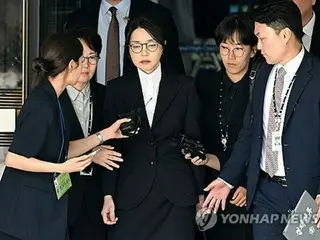 尹前大統領妻　逮捕状審査終え拘置所に＝きょう夜にも結論