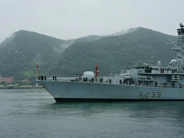 英海軍のフリゲート艦「リッチモンド」（在韓英国大使館提供）＝（聯合ニュース）≪転載・転用禁止≫