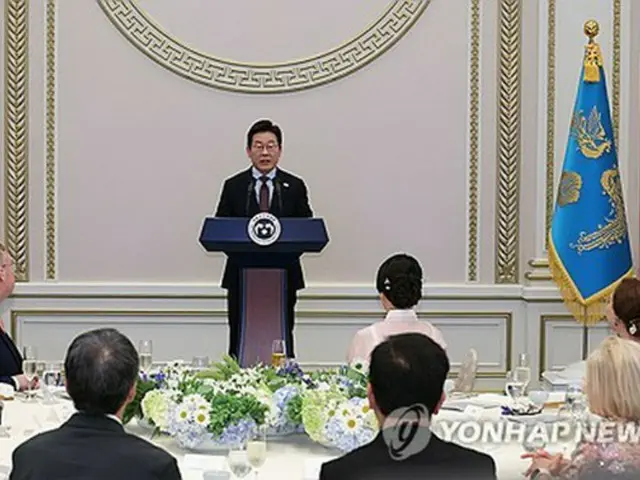 李大統領　各国大使ら招き夕食会＝「韓国の回復力への信頼に感謝」