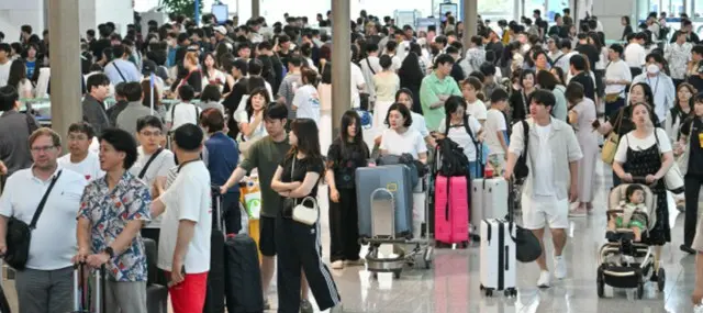 曜日制祝日、経済効果2兆ウォン超か…韓国政府が導入検討