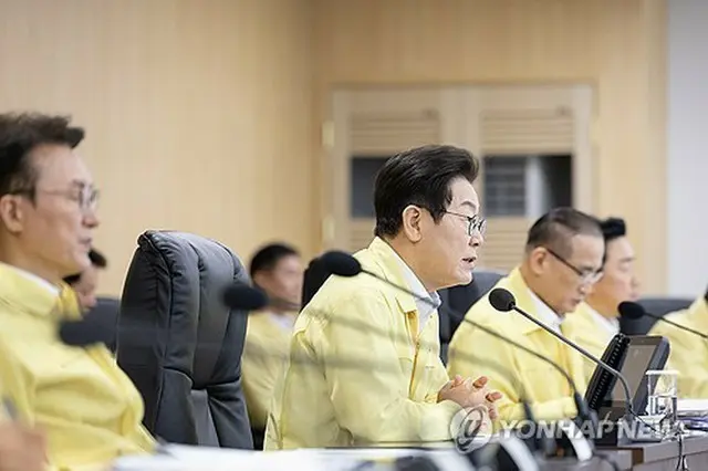 国家安全保障会議で発言する李大統領（大統領室提供）＝（聯合ニュース）≪転載・転用禁止≫