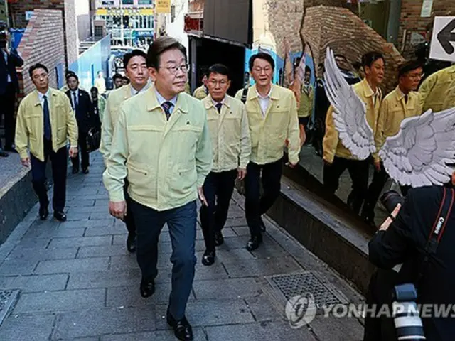 李大統領「胸が張り裂けそう」　梨泰院事故に出動した消防隊員の死に