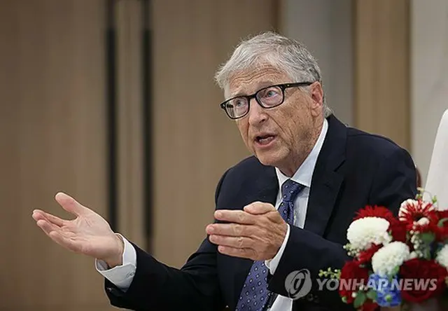 発言するゲイツ氏＝２１日、ソウル（聯合ニュース）