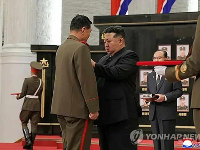 金正恩氏　ロシア派遣の兵士らを表彰＝「巨大な功績」と絶賛
